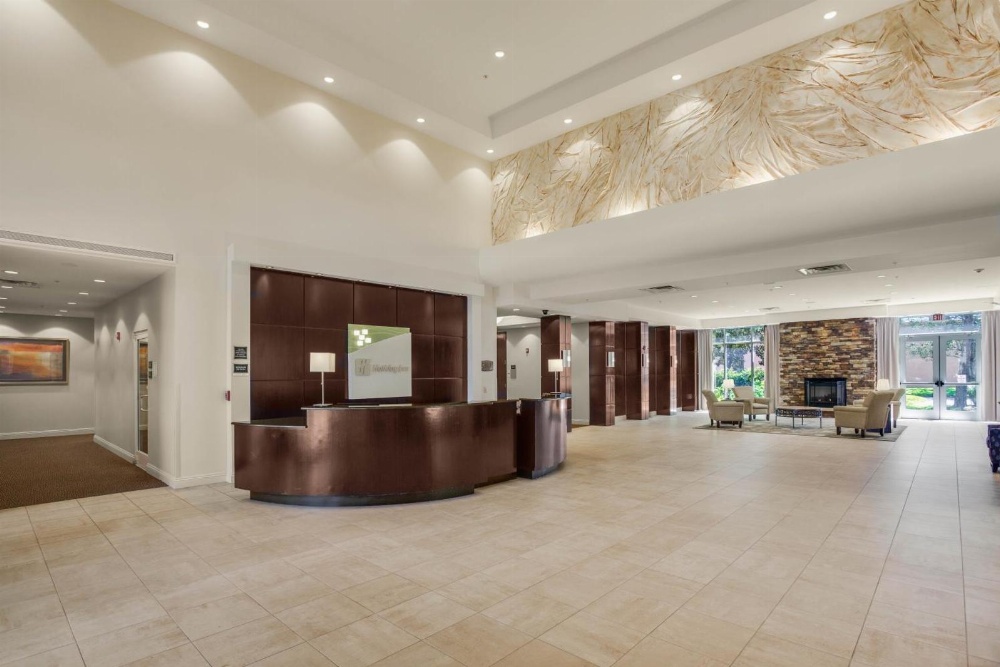 Holiday Inn Baton Rouge College Drive I-10 by IHG Main image
