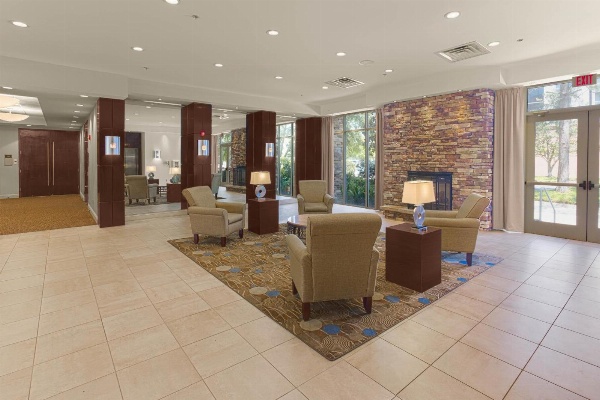 Holiday Inn Baton Rouge College Drive I-10 by IHG image 3